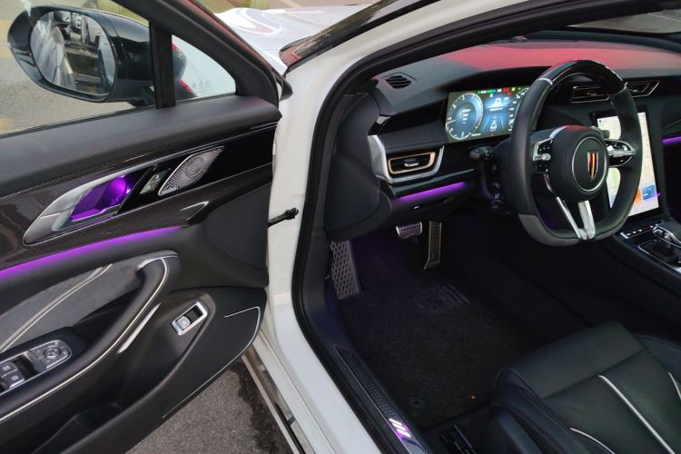 红旗H6 2023款 2.0T 致臻版中控内饰20