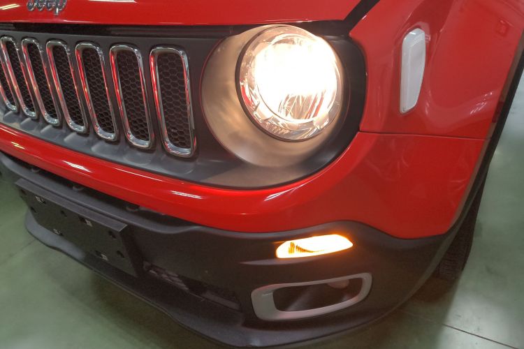 Jeep 自由侠 2016款 1.4T 自动高能版局部细节36