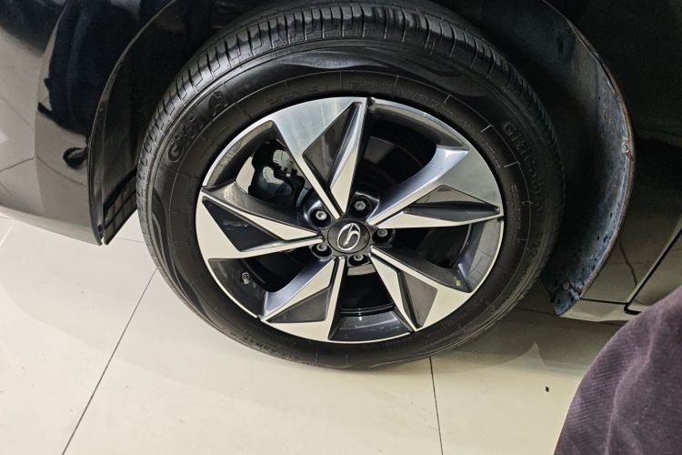 广汽传祺 传祺M6 2023款 PRO 270T DCT尊享版车身外观6007