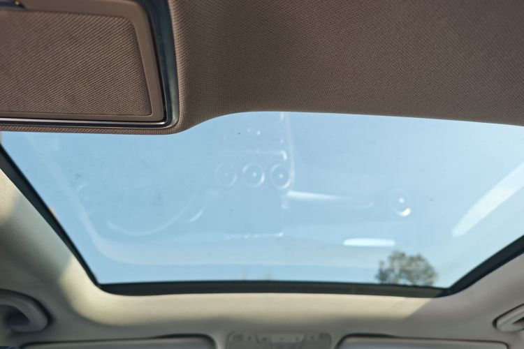 奔驰C级 2015款 C 200 L 运动型中控内饰22