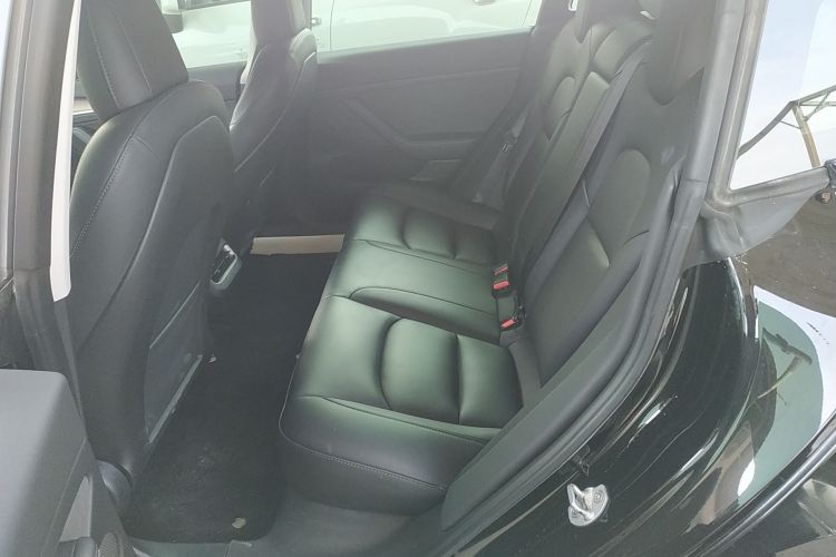 特斯拉 Model 3 2022款 后轮驱动版中控内饰21