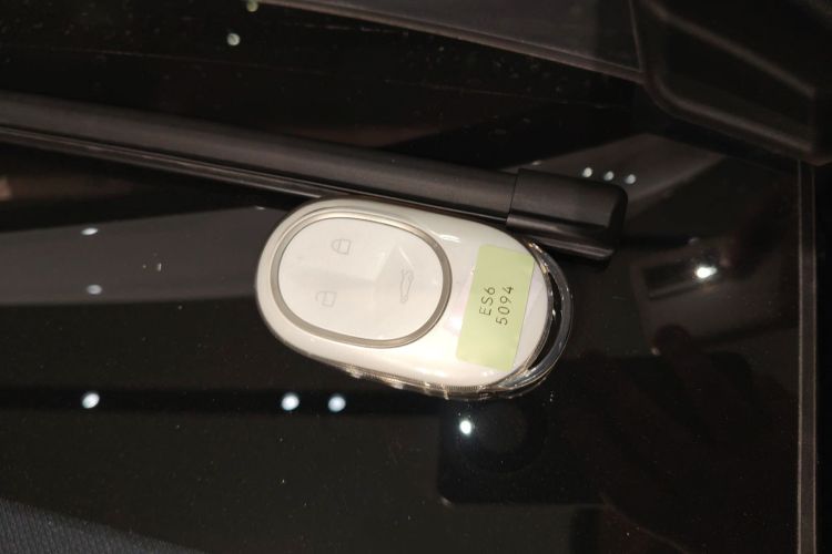 蔚来ES6 2025款 75kWh中控内饰7001