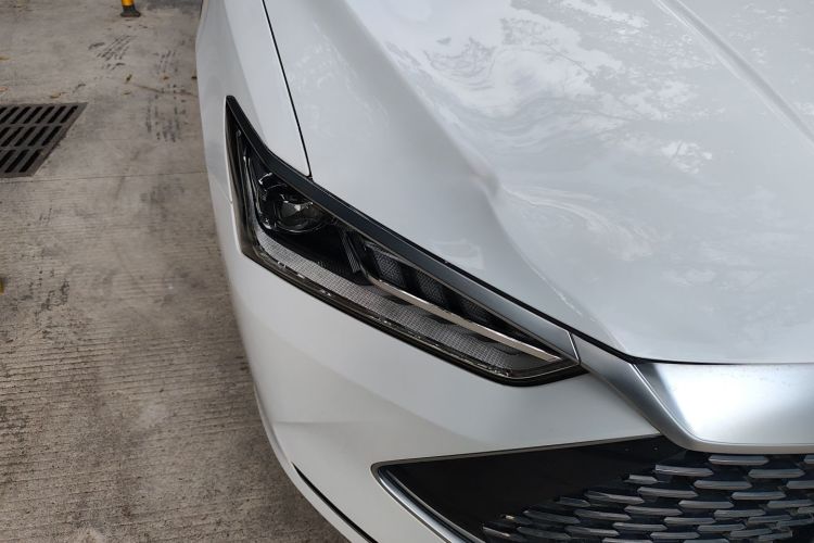 比亚迪 秦PLUS 2024款 荣耀版 DM-i 55KM领先型车身外观8