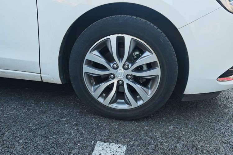 别克 英朗 2019款 18T 自动互联精英型 国VI车身外观10