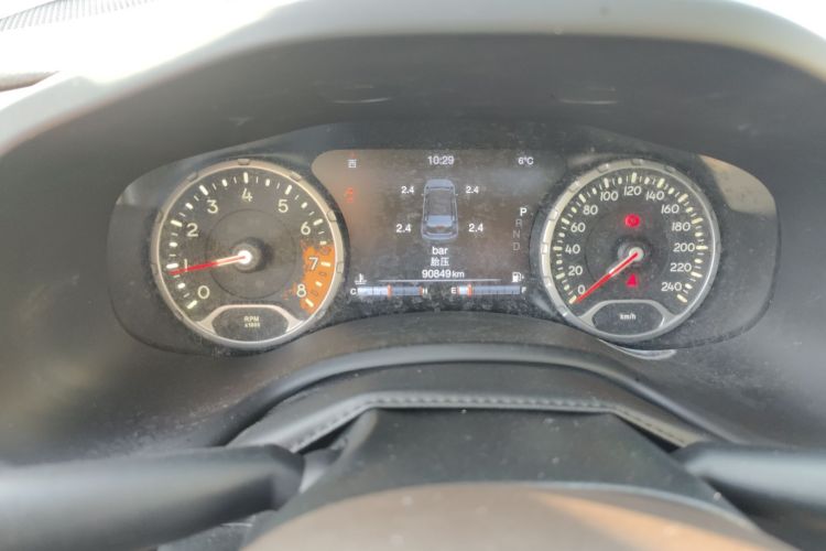 Jeep 自由侠 2016款 1.4T 自动劲能版+中控内饰14