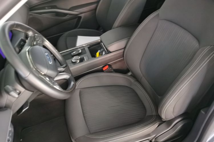 福特 蒙迪欧 2022款 EcoBoost 245 时尚型中控内饰19