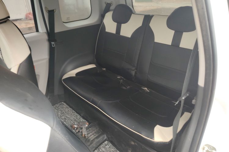 长安启源 长安Lumin 2024款 205km 橙风版中控内饰21