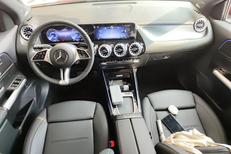 奔驰EQA 2025款 EQA 260中控内饰12