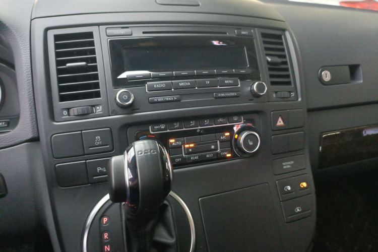 大众 迈特威 2012款 2.0TSI 两驱豪华版中控内饰16