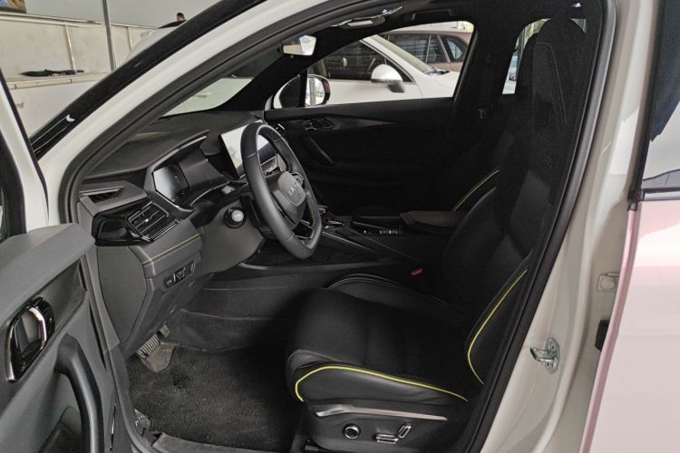 领克06 2023款 Remix 1.5T 劲Halo中控内饰19