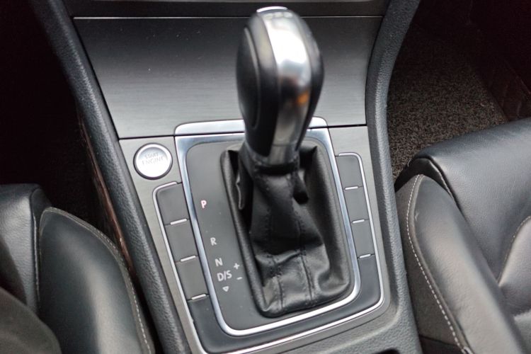 大众 高尔夫 2016款 230TSI 自动豪华型中控内饰18