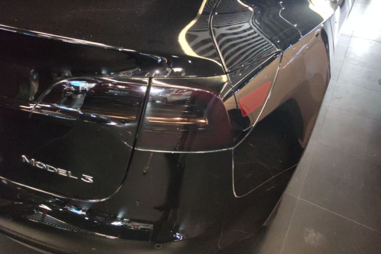 特斯拉 Model 3 2021款 标准续航后驱升级版 3D6车身外观9