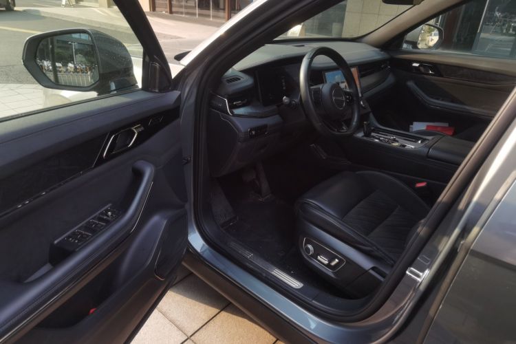 领克09 EM-P 2021款 2.0T PHEV Ultra 六座中控内饰20