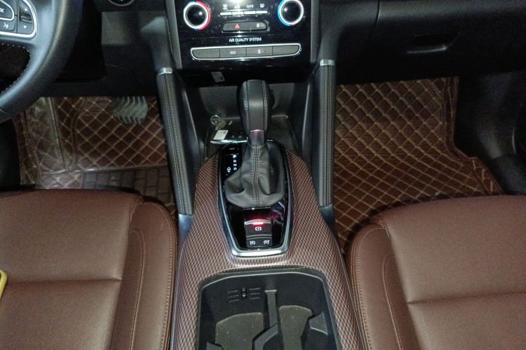 雷诺 科雷傲 2018款 2.0L 两驱120周年限量版局部细节18