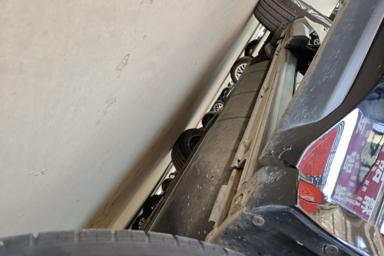 本田 冠道 2020款 240TURBO 两驱舒享版机舱底盘29