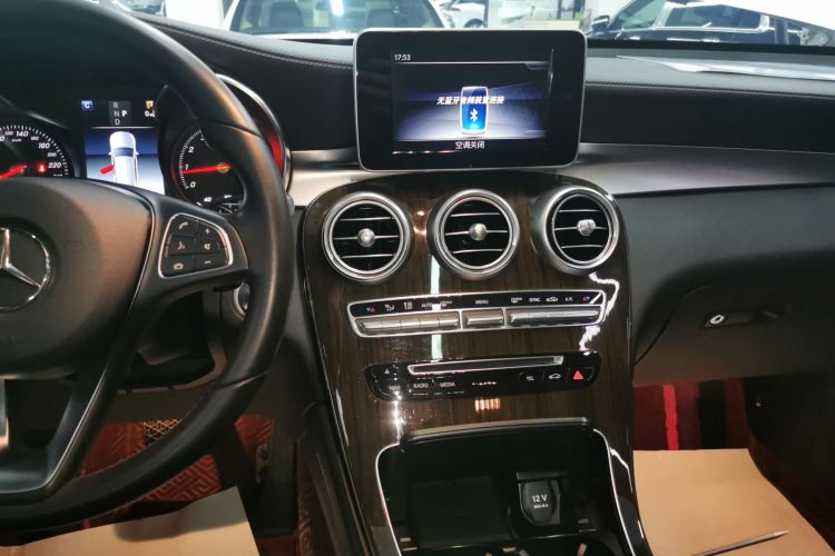奔驰GLC 2019款 GLC 260 L 4MATIC 动感型局部细节16