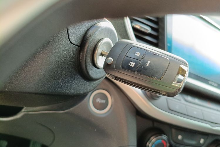 别克 英朗 2021款 改款 典范 1.5L 自动精英型中控内饰11