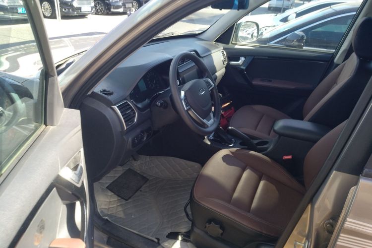 奇瑞 瑞虎3 2018款 1.6L CVT百万全球版中控内饰19