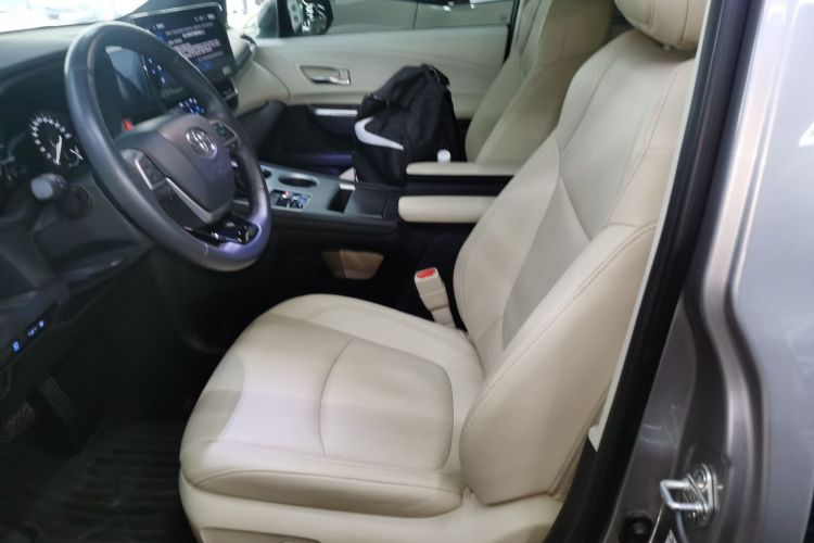 丰田 格瑞维亚 2022款 2.5L混动 尊爵版局部细节19