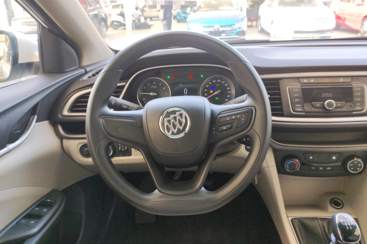 别克 英朗 2017款 15N 手动精英型中控内饰13