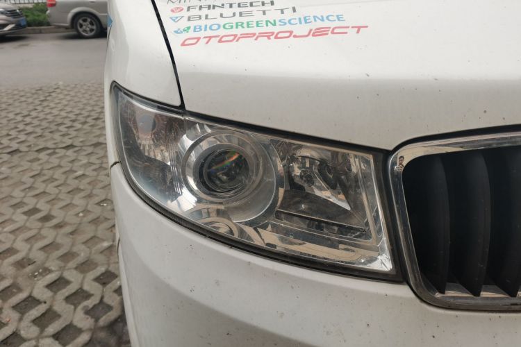 SRM鑫源 好运 2023款 标准型客车 6座车身外观8