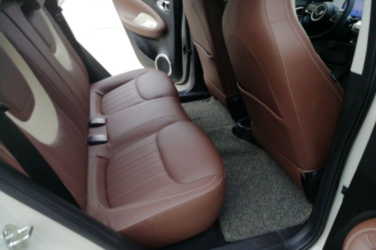 五菱汽车 五菱缤果 2023款 410km 灵犀尊享款中控内饰7004