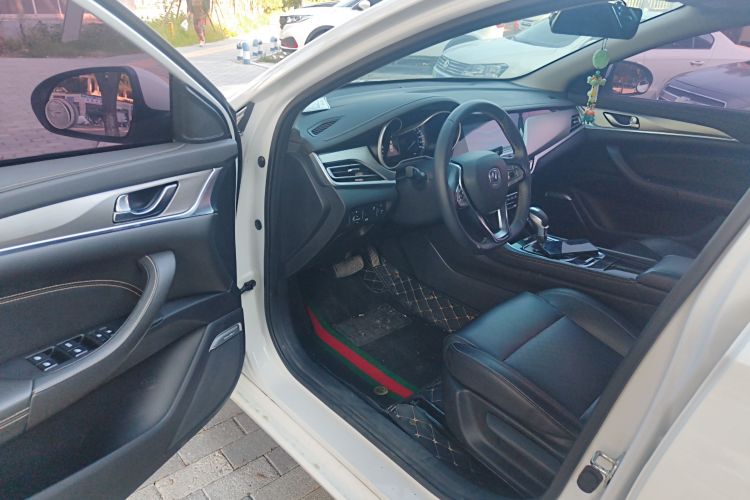 长安 逸动 2019款 高能版 1.6L GDI 自动先锋型 国VI中控内饰20