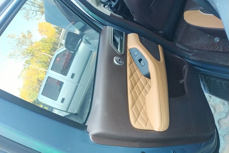 长城 炮 2021款 2.0T乘用全球版自动汽油四驱尊享型标箱拖挂版GW4C20B中控内饰7008