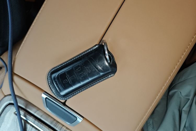 广汽传祺 传祺M8 2021款 领秀系列 390T 至尊版中控内饰7001