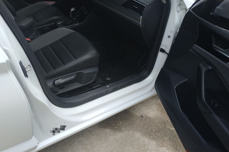 大众 速腾 2021款 280TSI DSG 30周年纪念版局部细节9005