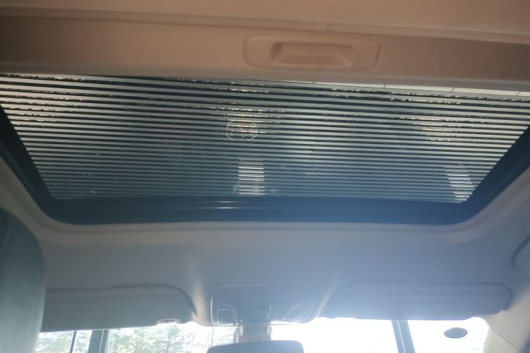 红旗H5 2022款 经典款 1.5T DCT旗悦版中控内饰22