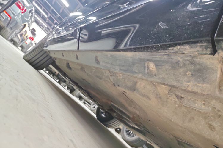 大众 途锐 2022款 3.0TSI 锐享版 曜黑运动套装局部细节9002