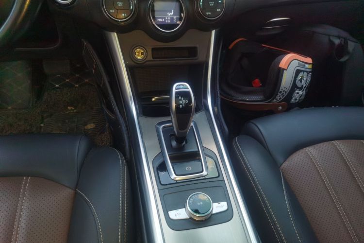 比亚迪 宋新能源 2017款 宋EV300 尊贵型局部细节18