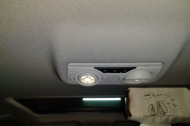 宝马3系 2014款 320Li 时尚型局部细节22