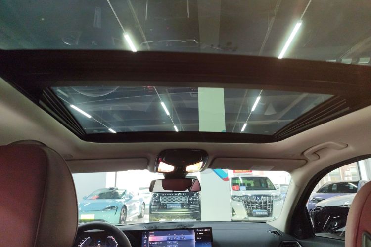 宝马3系 2024款 325Li M运动曜夜套装局部细节22