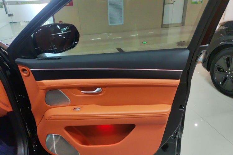 鸿蒙智行 问界M7 2024款 1.5T 智驾四驱Pro版 6座中控内饰7005