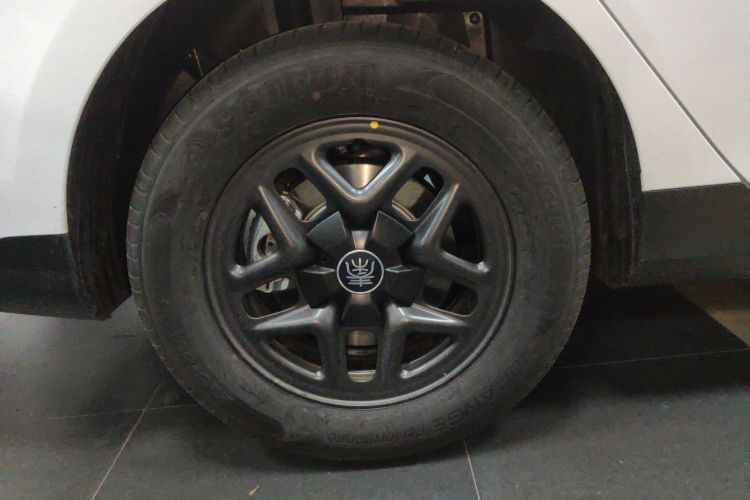 比亚迪 秦PLUS 2025款 DM-i 智驾版 128KM进取型车身外观6008