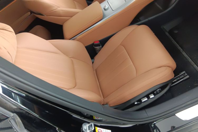 比亚迪 汉L 2025款 EV 四驱激光雷达旗舰型局部细节41