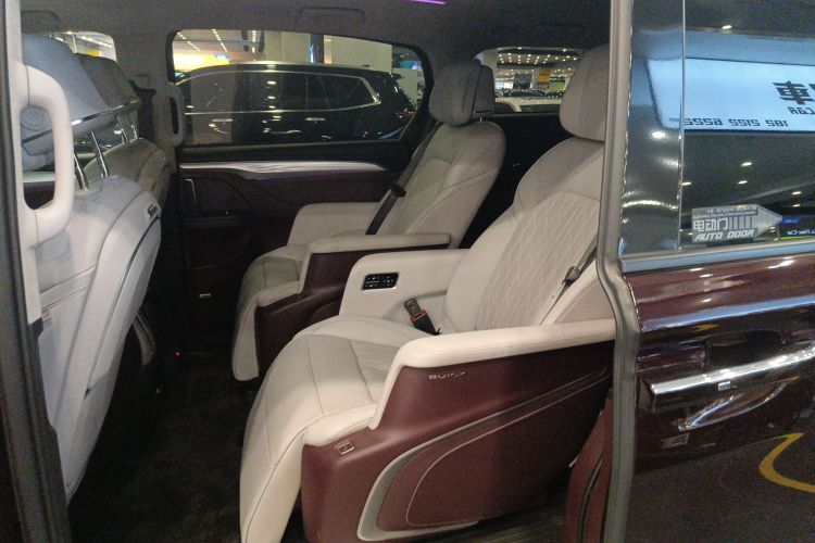 别克GL8 2022款 Avenir艾维亚 六座贤礼版中控内饰7004