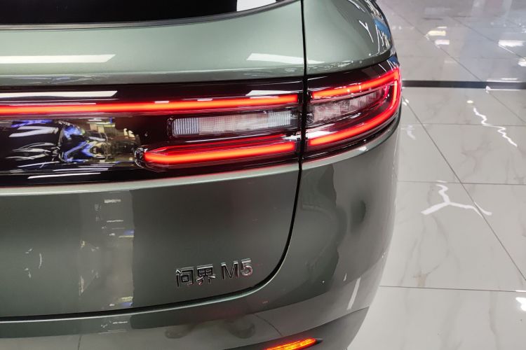 鸿蒙智行 问界M5 2022款 增程后驱标准版车身外观6006