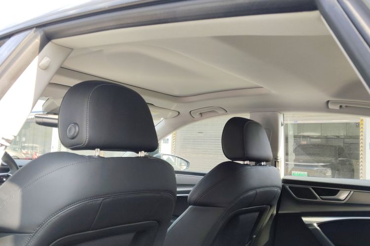 奥迪A7 2024款 45 TFSI 臻选型中控内饰22