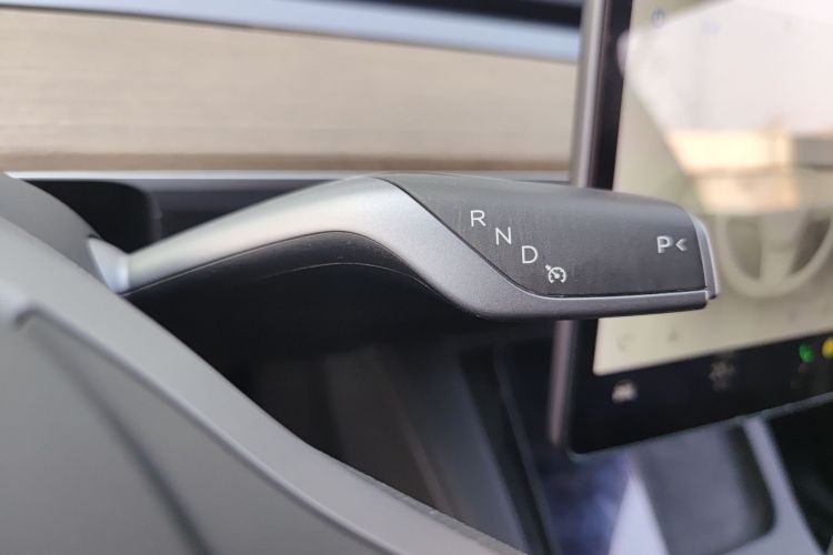 特斯拉 Model Y 2021款 长续航全轮驱动版 3D7中控内饰18