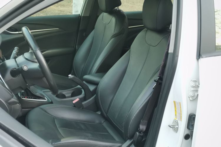 别克 英朗 2018款 18T 自动精英型中控内饰19