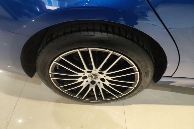 奔驰C级 2022款 改款 C 260 L 运动版车身外观6008