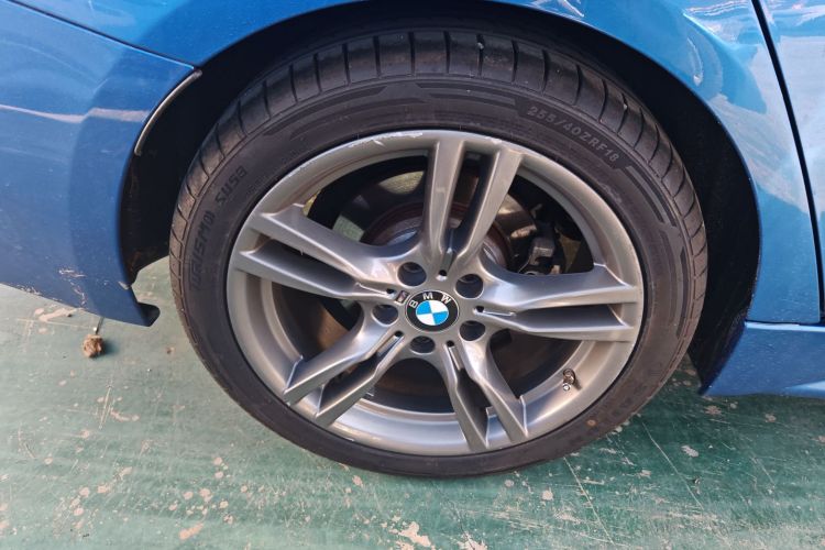 宝马3系 2018款 320Li M运动曜夜版车身外观6008