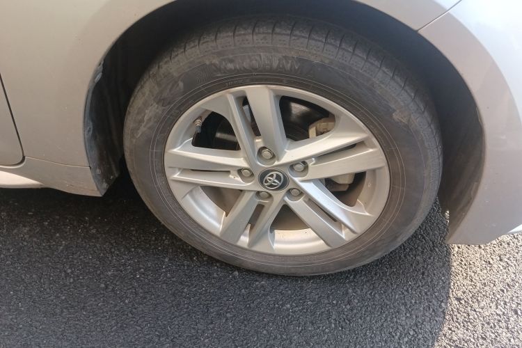 丰田 雷凌 2022款 双擎 1.8H E-CVT豪华版车身外观10