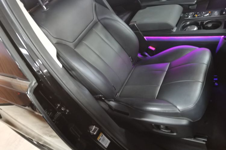 路虎 发现 2018款 3.0 SC V6 SE局部细节41