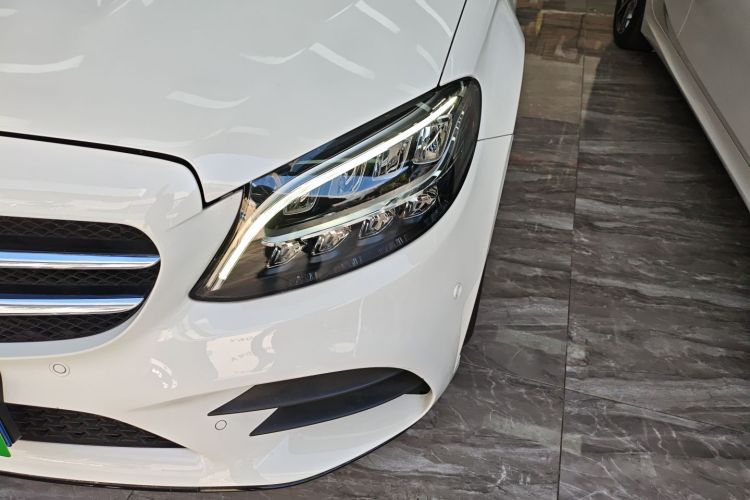 奔驰C级 2019款 C 260 运动版局部细节36