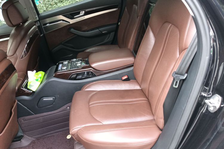 奥迪A8 2013款 A8L 45 TFSI quattro豪华型中控内饰7004