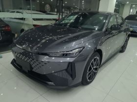 长安UNI-V 智电iDD 2024款 蓝鲸智电iDD 136km 智酷型